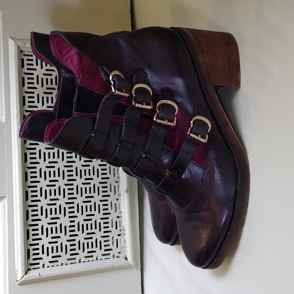 Latigo Black Ankle Boots with Burgundy Accents